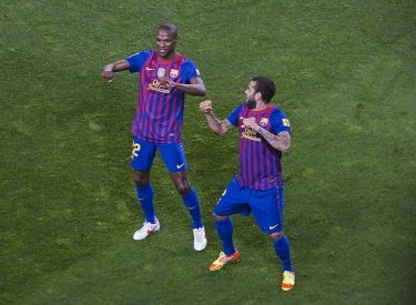 Barça : Abidal « Le club doit prolonger Alves »