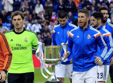 Real: Les joueurs offrent la Copa del Rey au Bernabéu