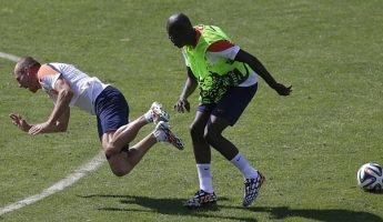 Pays-Bas : Clash entre Robben et Martins Indi