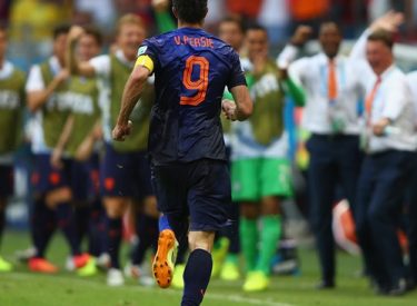 Pays-Bas : Van Persie se moque de l’Espagne