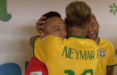 Barça : L’accolade entre Neymar et Sanchez