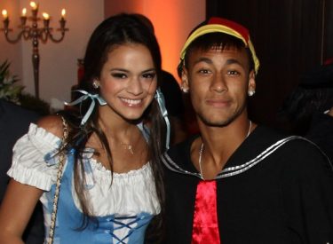 Brésil : La compagne de Neymar dans les tribunes
