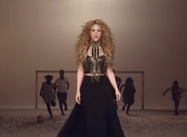 Mondial 2014 : Shakira chante avec Milan