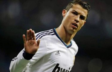 Real : Les bouddhistes énervés contre Cristiano