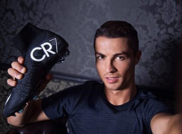 Clasico Real v Barça : Ronaldo, en extraterrestre pour Nike