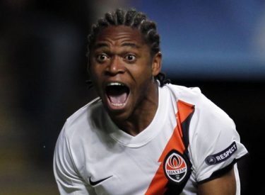 Shakhtar Donetsk : Adriano égale Messi