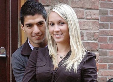 Barça : Suarez fête ses 12 ans relation avec sa femme