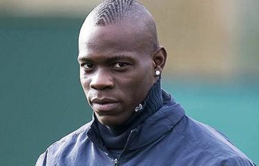 Liverpool : Balotelli fait polémique en échangeant son maillot