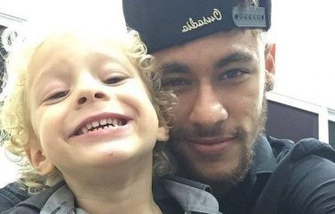 Barça : Les protège-tibias particuliers de Neymar