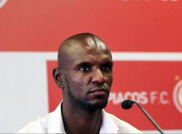 Olympiakos : Abidal arrête sa carrière et parle du Barça