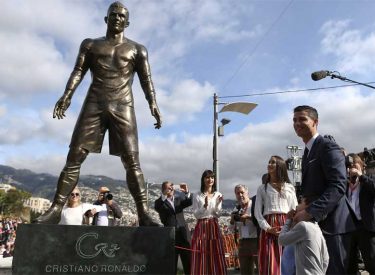 Real : La statue de Ronaldo vandalisée au nom de Messi