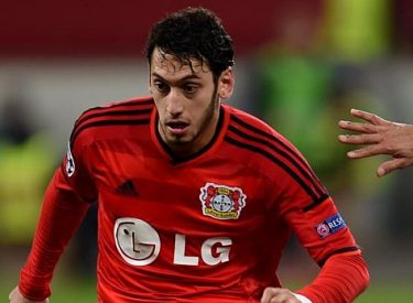 Leverkusen : Calhanoglu « pas intéressé » par le Barça