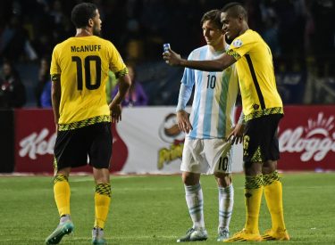 Argentine v Jamaïque : Le selfie de Brown et Messi