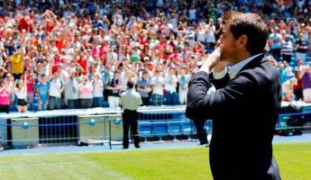 Real : Casillas a posé avec ses 19 trophées