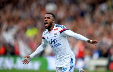 Barça : Lacazette dans le viseur ?