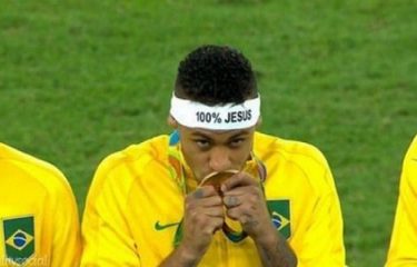 Jeux Olympiques : Neymar pète les plombs sur un supporter