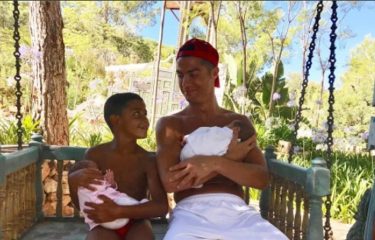 Real : Cristiano pose avec ses trois enfants