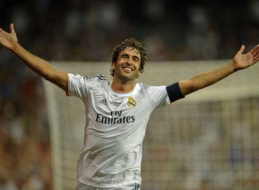 Real Madrid : Raúl va lancer sa carrière d’entraîneur !