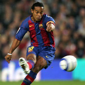 Ronaldinho a reçu une standing ovation de Bernabeu pour son doublé en 2005. Mais qui a marqué le 3ème but ?